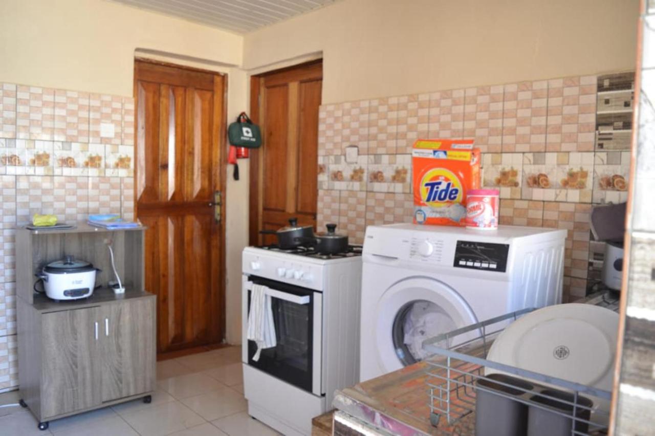 Fully Air-Con 3Bed Villa-Wifi -Hot Water -Cable Tv Freetown Dış mekan fotoğraf